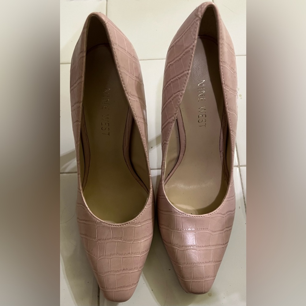 Nine West Pink Croc-Embossed Heels